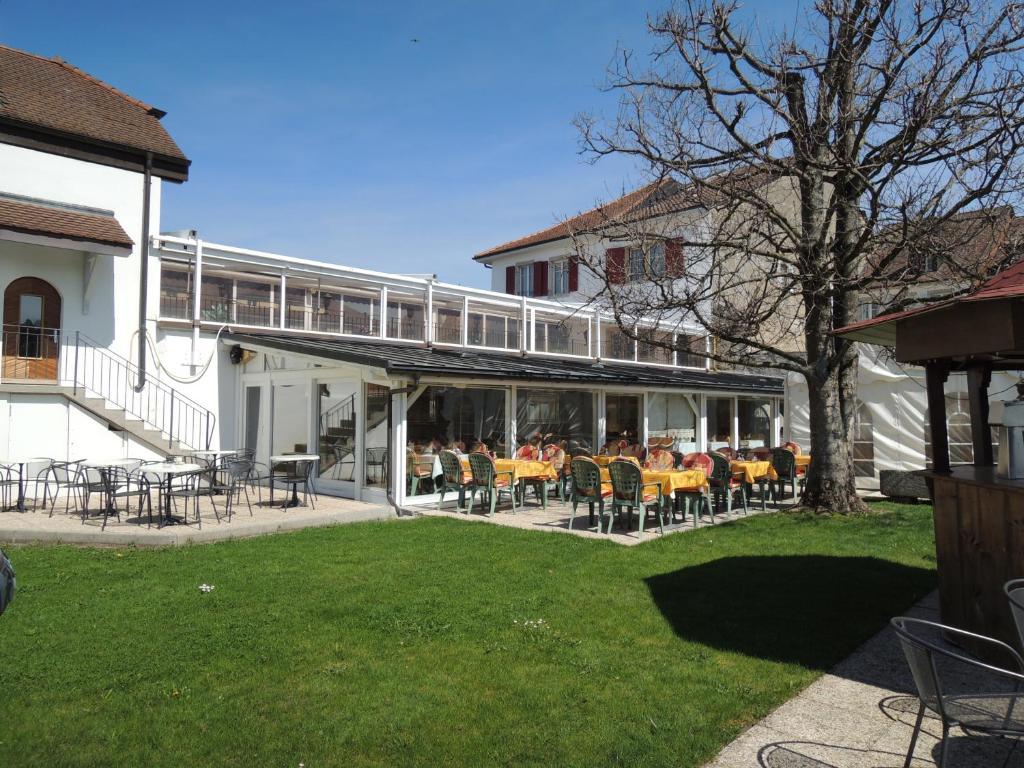 Hotel Du Port - Free Parking - Breakfast Included Estavayer-le-lac Exterior photo
